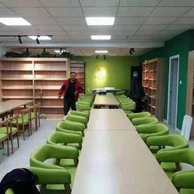 西安睿鼎少兒圖書(shū)館桌椅和書(shū)柜定做